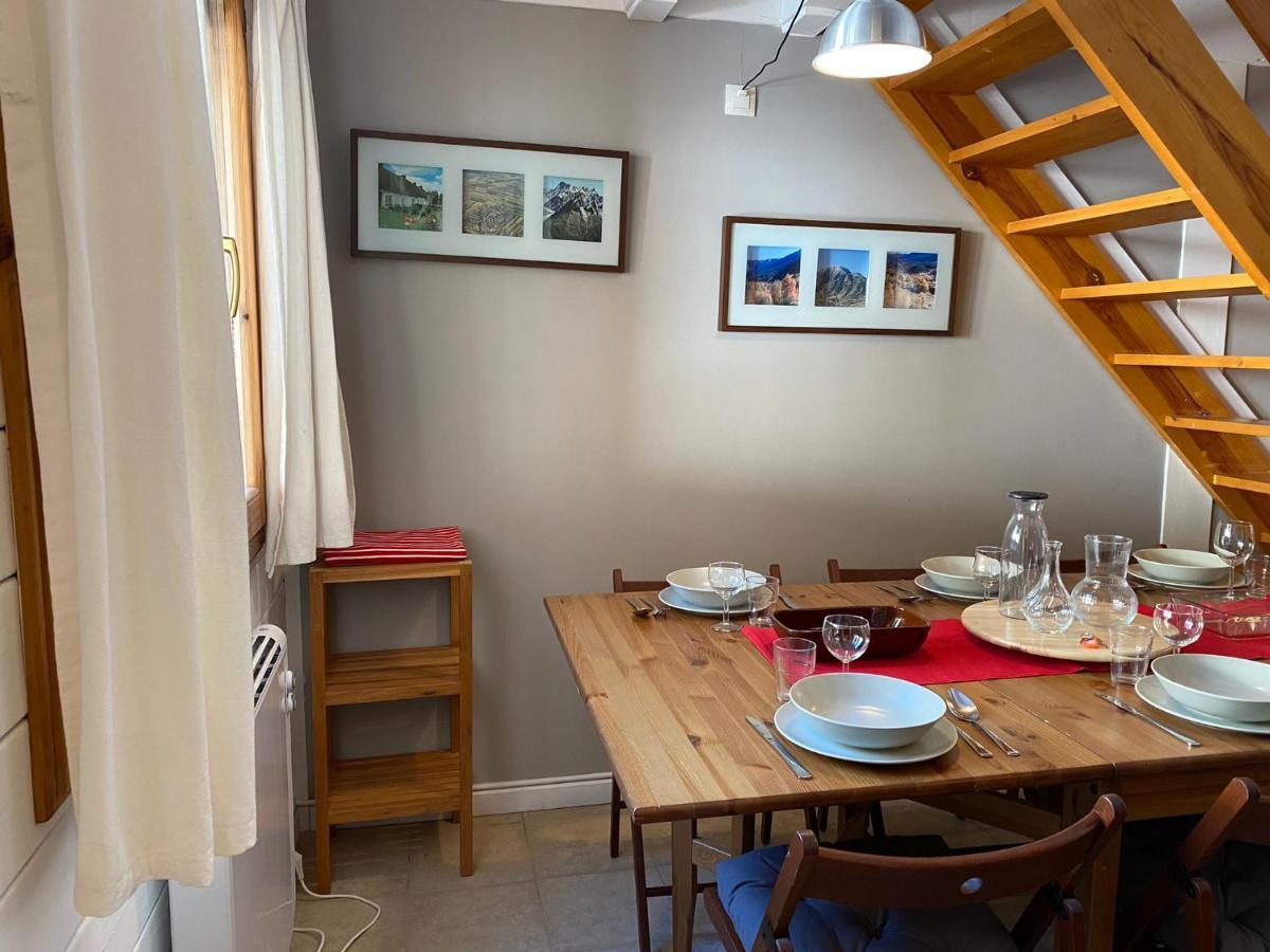 Acogedora Buardilla Duplex 6 Pax Daire Incles Dış mekan fotoğraf